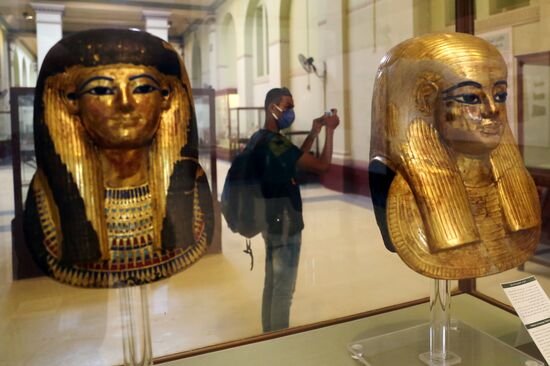 Туристы вынуждены продлить пребывание в Египте в связи с коронавирусом