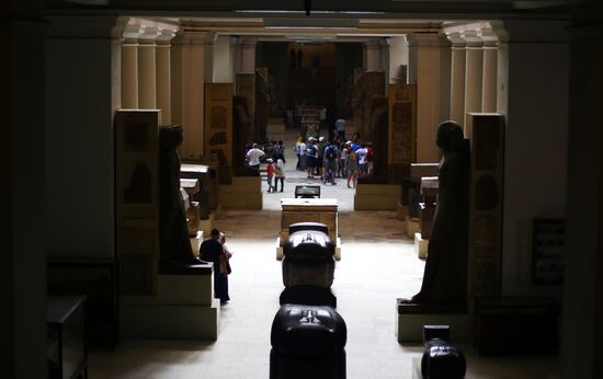 Туристы вынуждены продлить пребывание в Египте в связи с коронавирусом