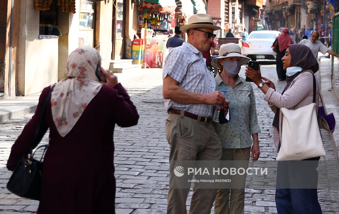 Туристы вынуждены продлить пребывание в Египте в связи с коронавирусом