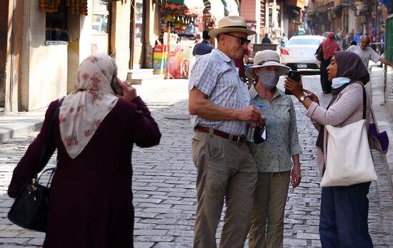 Туристы вынуждены продлить пребывание в Египте в связи с коронавирусом