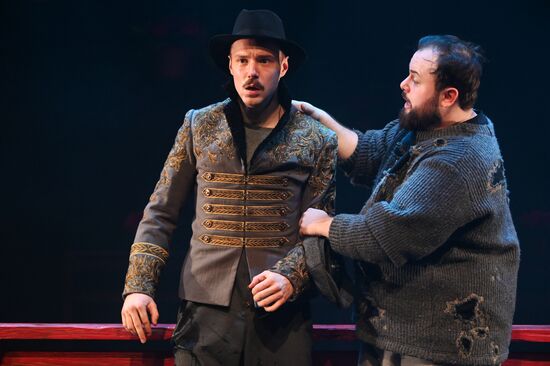 Спектакль "Дурочка" в театре им. Евг. Вахтангова