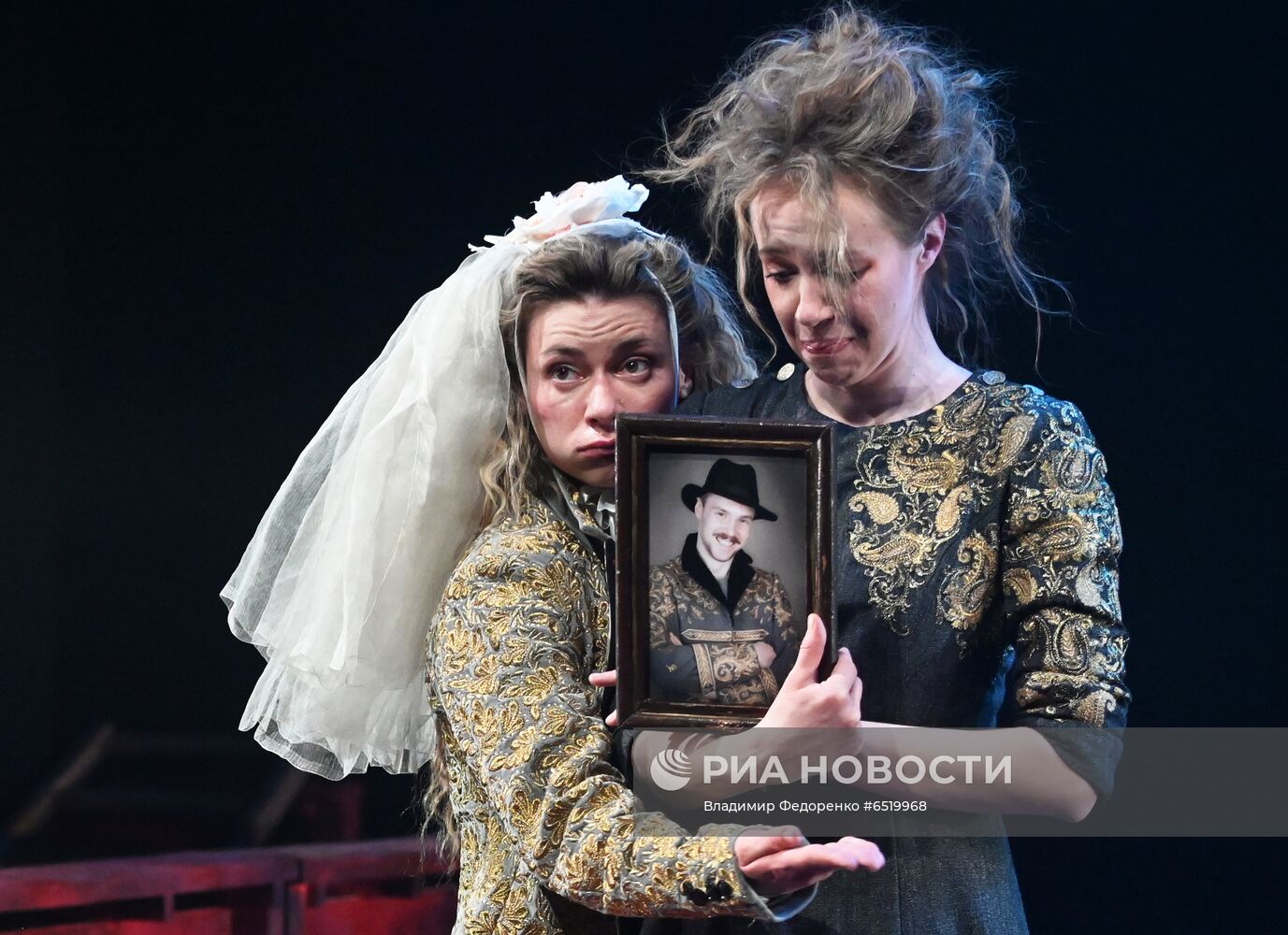 Спектакль "Дурочка" в театре им. Евг. Вахтангова