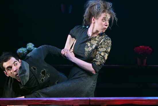 Спектакль "Дурочка" в театре им. Евг. Вахтангова