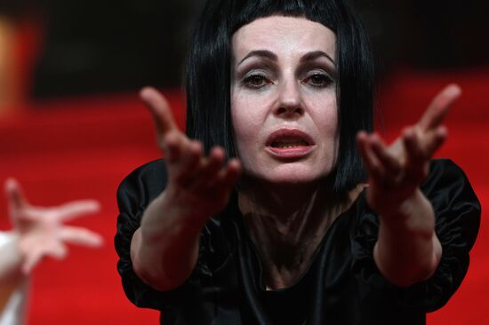 Спектакль "Вишневый сад" в Театре на Таганке