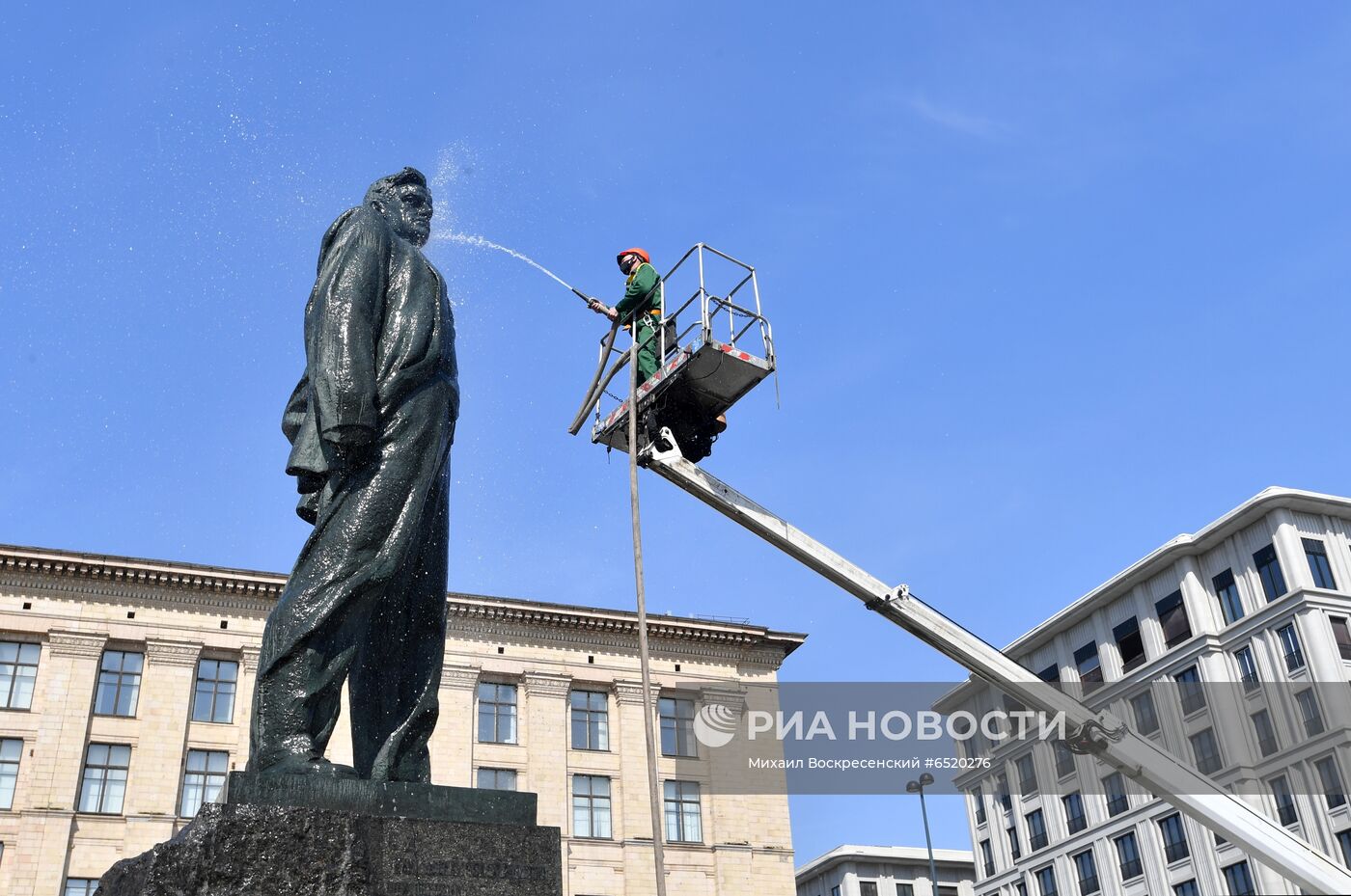 Весеннее благоустройство Москвы