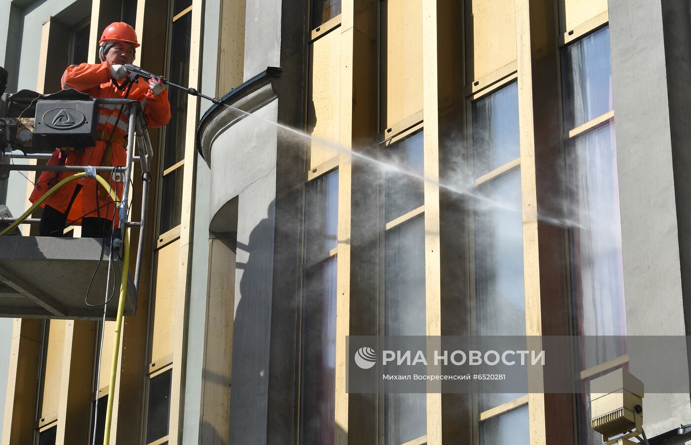 Весеннее благоустройство Москвы