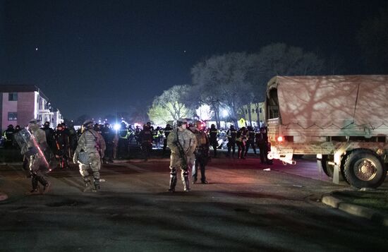 Продолжаются протесты в американском штате Миннесота 