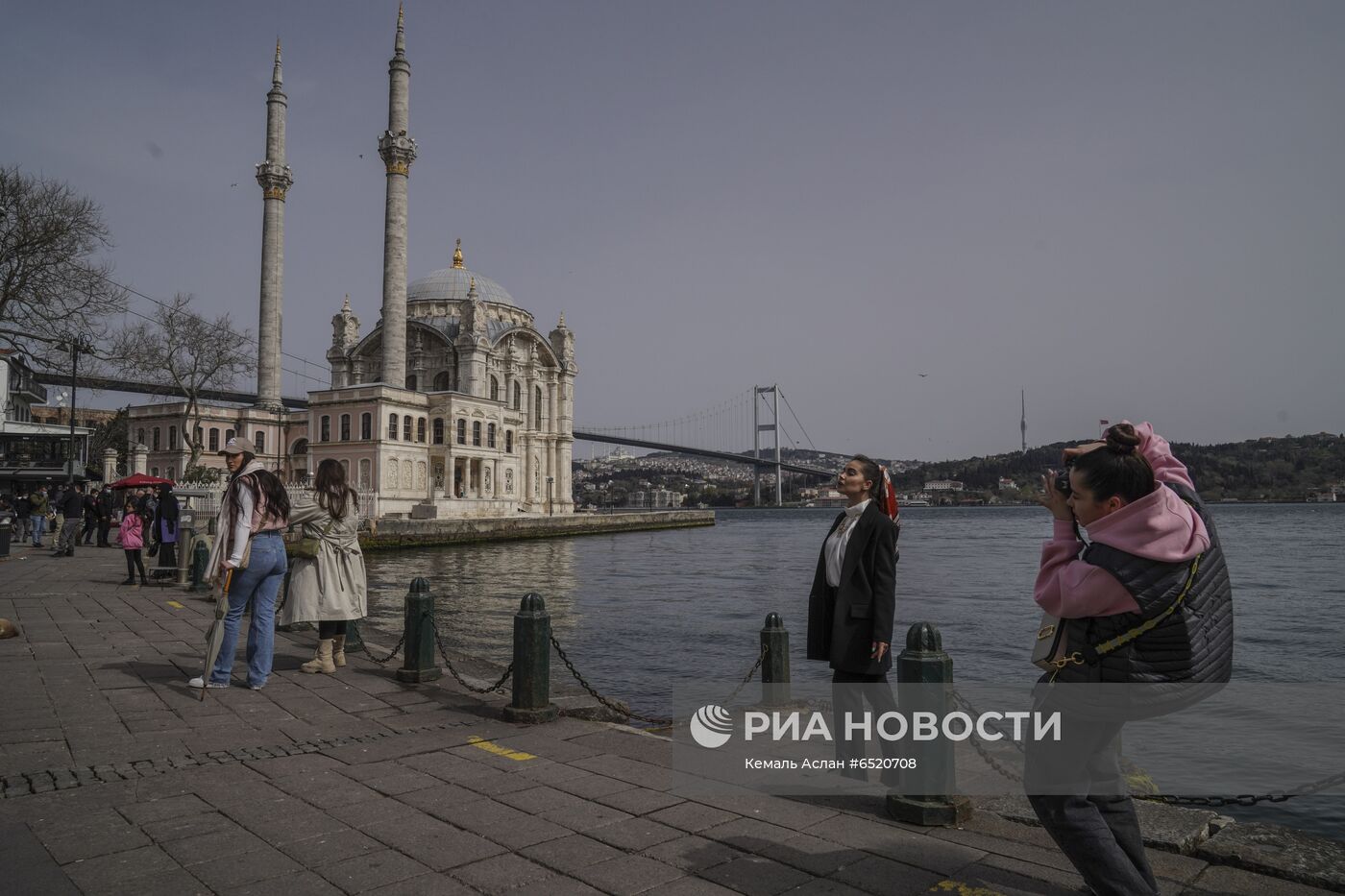 Туристы вынуждены продлить пребывание в Турции в связи с коронавирусом
