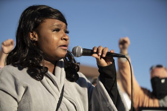 Продолжаются протесты в американском штате Миннесота 