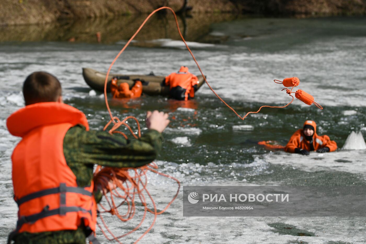 Учебно-тренировочные сборы добровольных пожарных, резервистов и спасателей