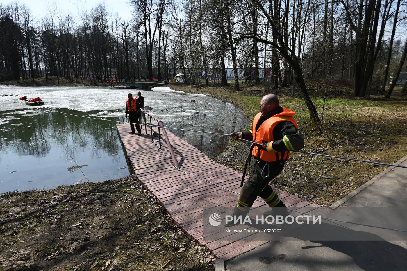 Учебно-тренировочные сборы добровольных пожарных, резервистов и спасателей