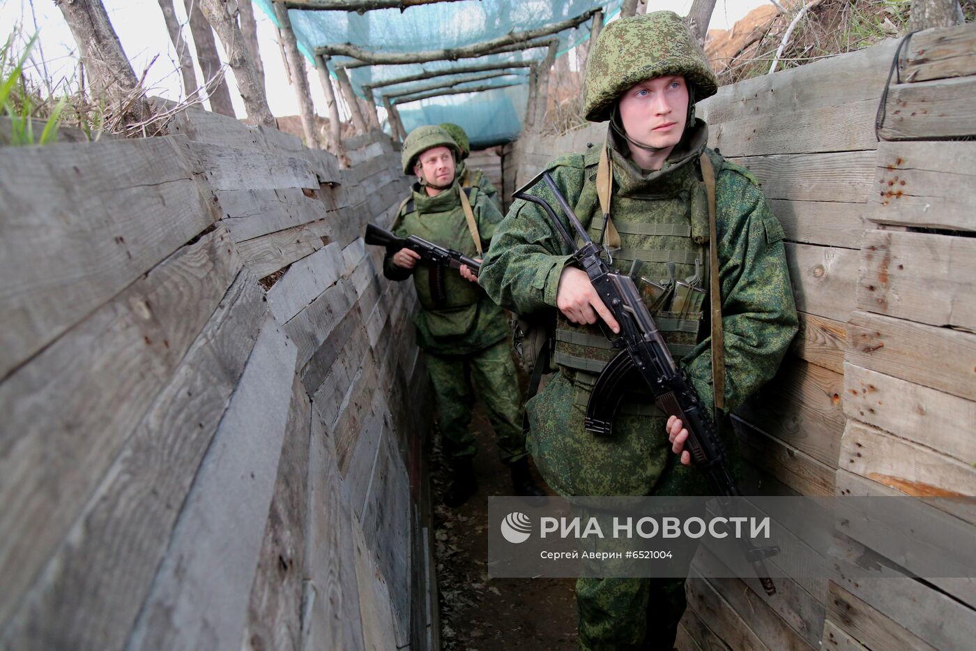 Бойцы Народной милиции ДНР на линии соприкосновения