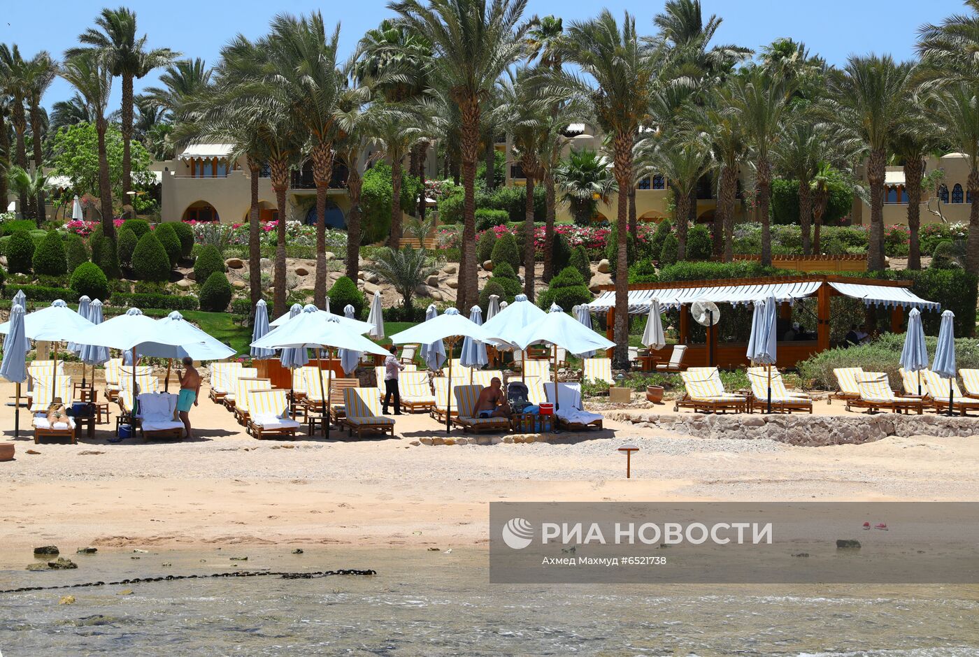 Туристы вынуждены продлить пребывание в Египте в связи с коронавирусом