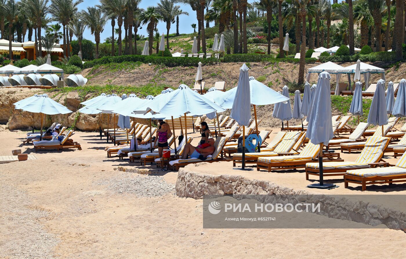 Туристы вынуждены продлить пребывание в Египте в связи с коронавирусом