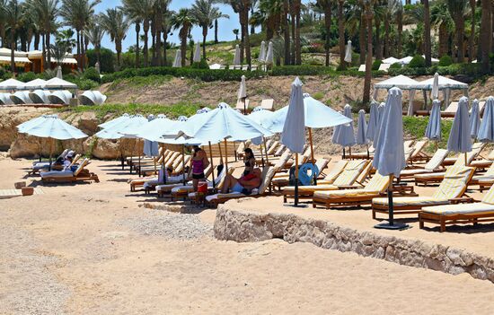 Туристы вынуждены продлить пребывание в Египте в связи с коронавирусом