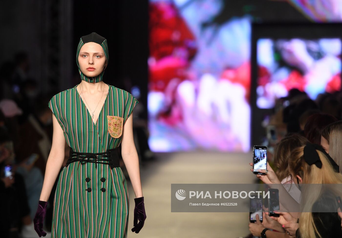 Mercedes Benz Fashion Week Russia. День второй