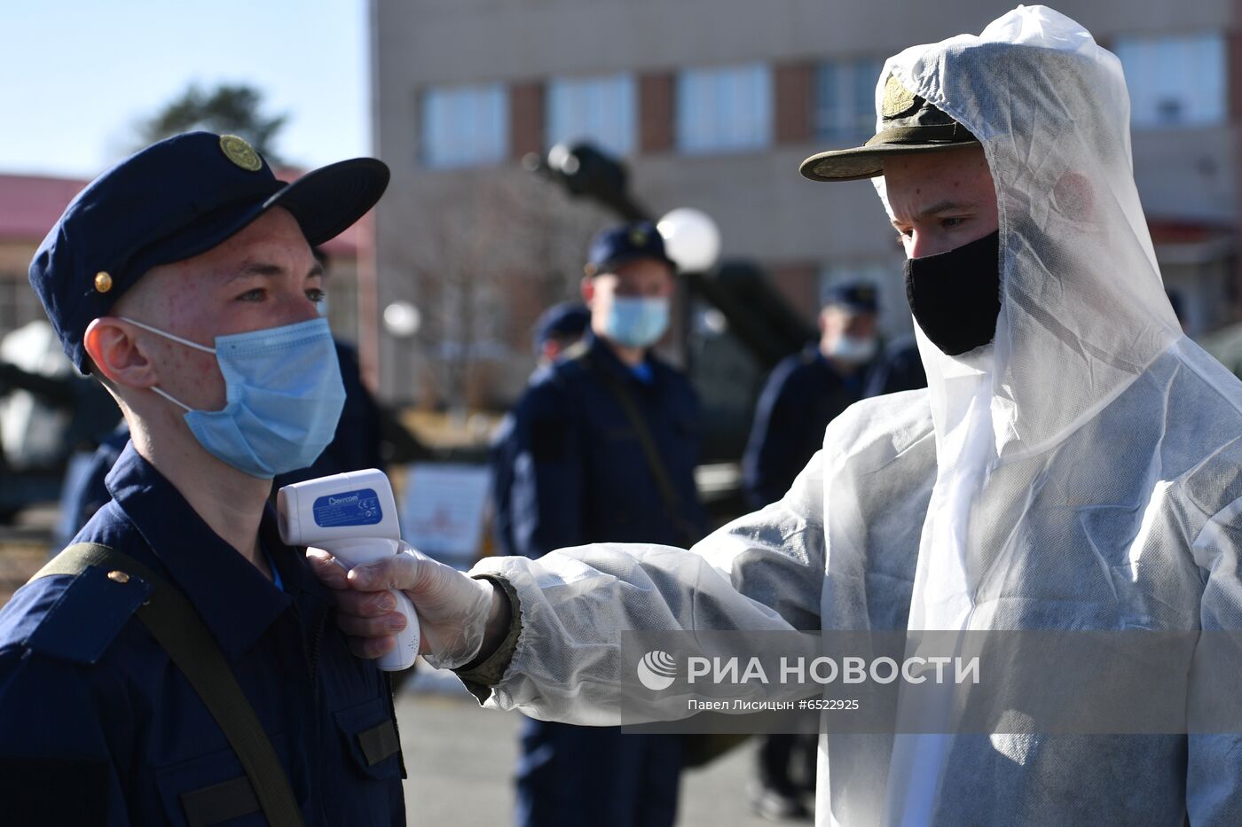 Отправка призывников на военную службу из Свердловской области