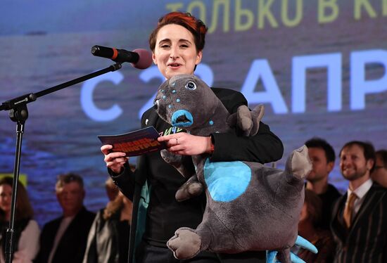 Премьера фильма "Любовь и монстры"