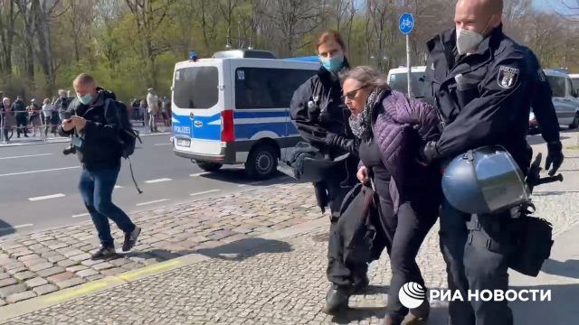 Акция протеста в центре Берлина