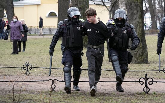 Несанкционированные акции в поддержку А. Навального в регионах России