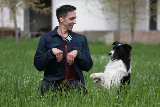 Дрессированная собака по кличке Хьюстон из Краснодара 