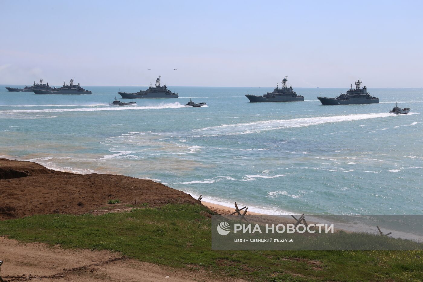 Учения войск ЮВО и ВДВ в Крыму