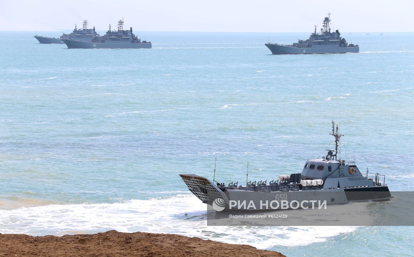 Учения войск ЮВО и ВДВ в Крыму