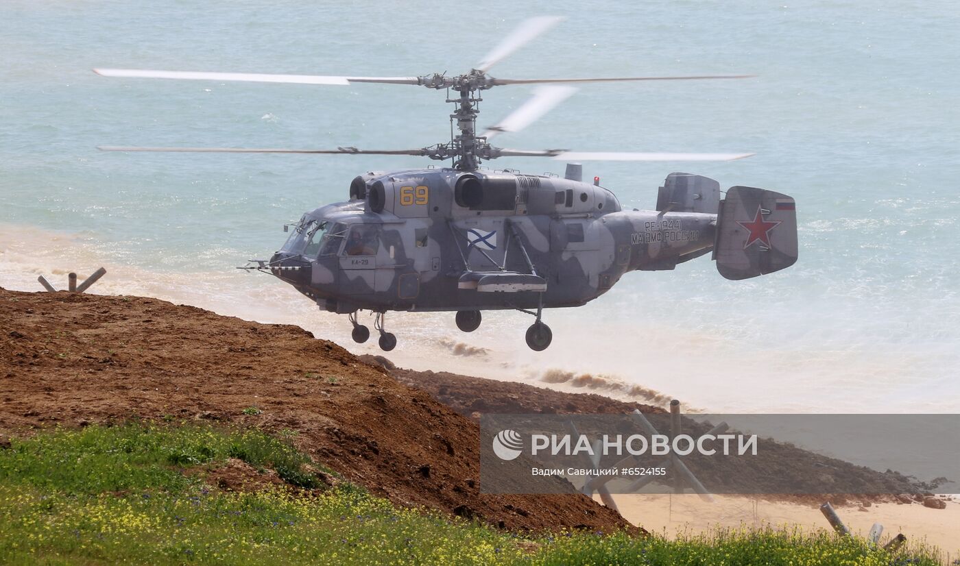 Учения войск ЮВО и ВДВ в Крыму