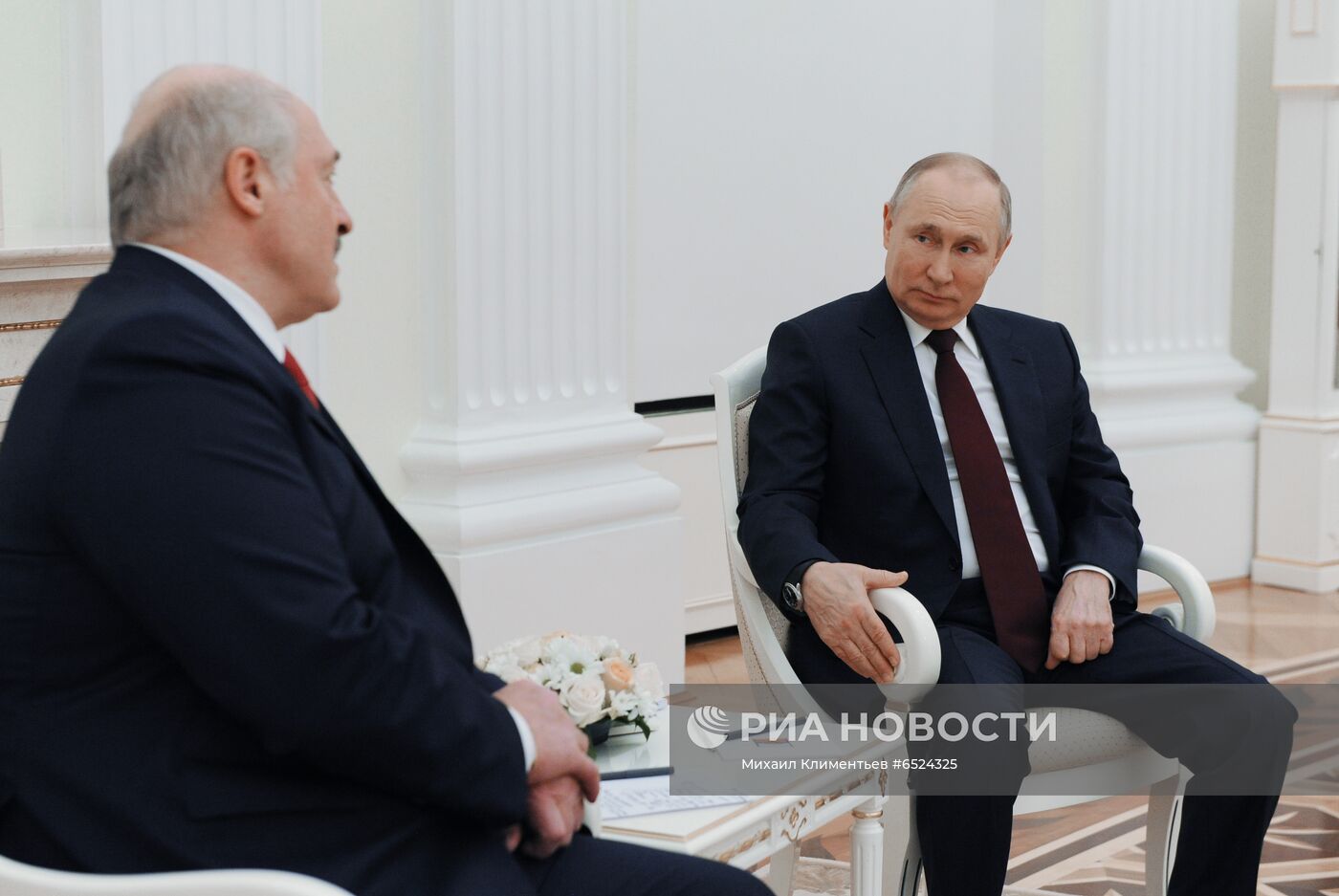 Президент РФ В. Путин встретился с президентом Белоруссии А. Лукашенко
