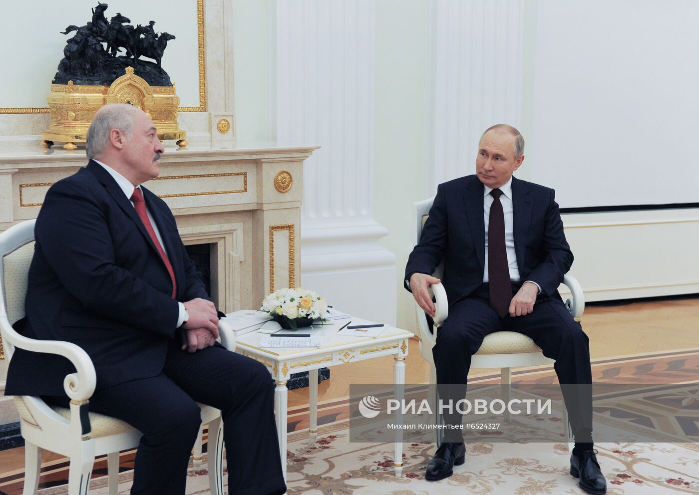 Президент РФ В. Путин встретился с президентом Белоруссии А. Лукашенко