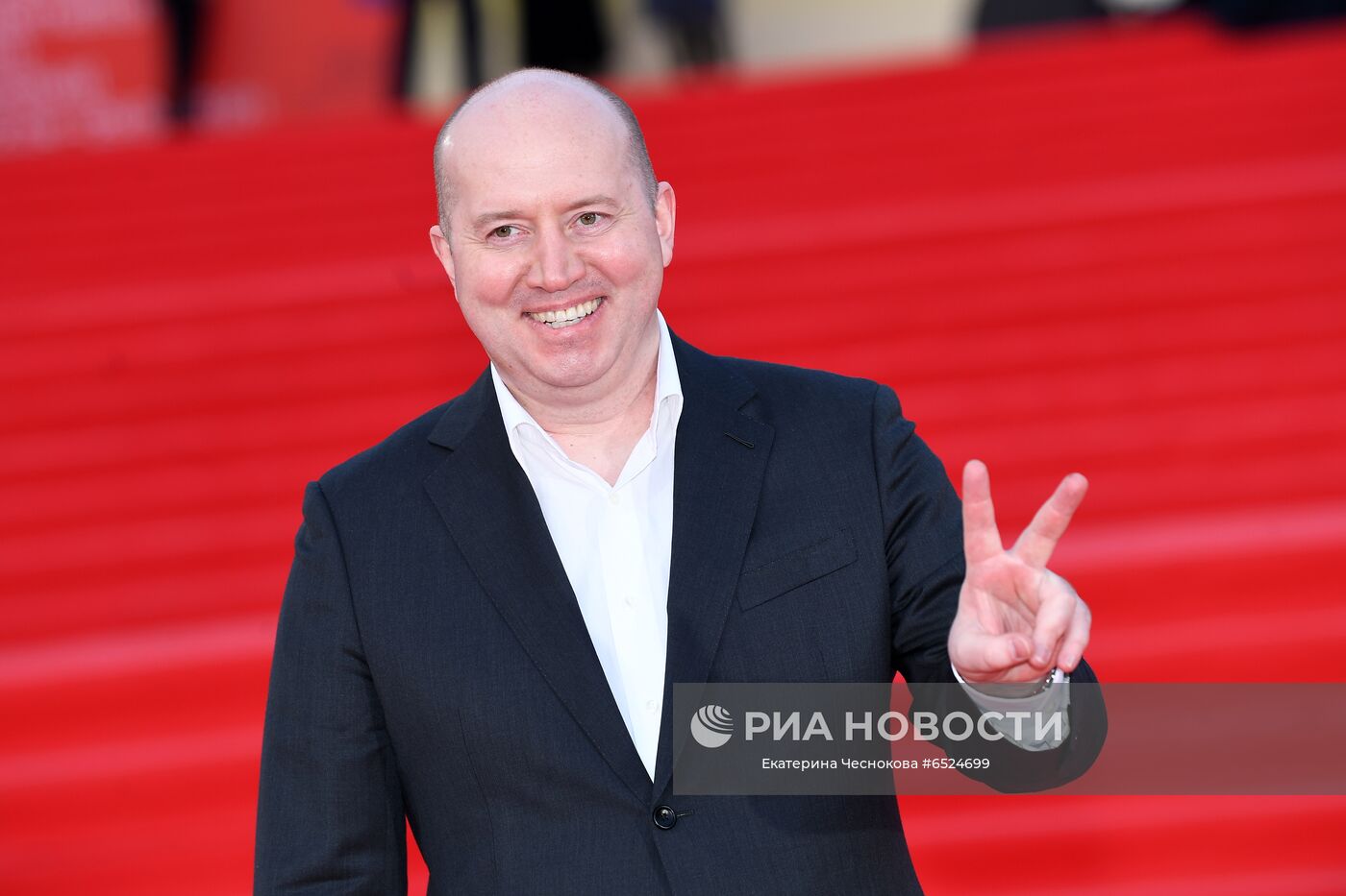 Актер Сергей Бурунов на красной дорожке перед церемонией открытия 43-го Московского Международного кинофестиваля (ММКФ) в Москве. Место: Россия, Москва. Автор: Екатерина Чеснокова/РИА Новости. Церемония открытия 43-го ММКФ