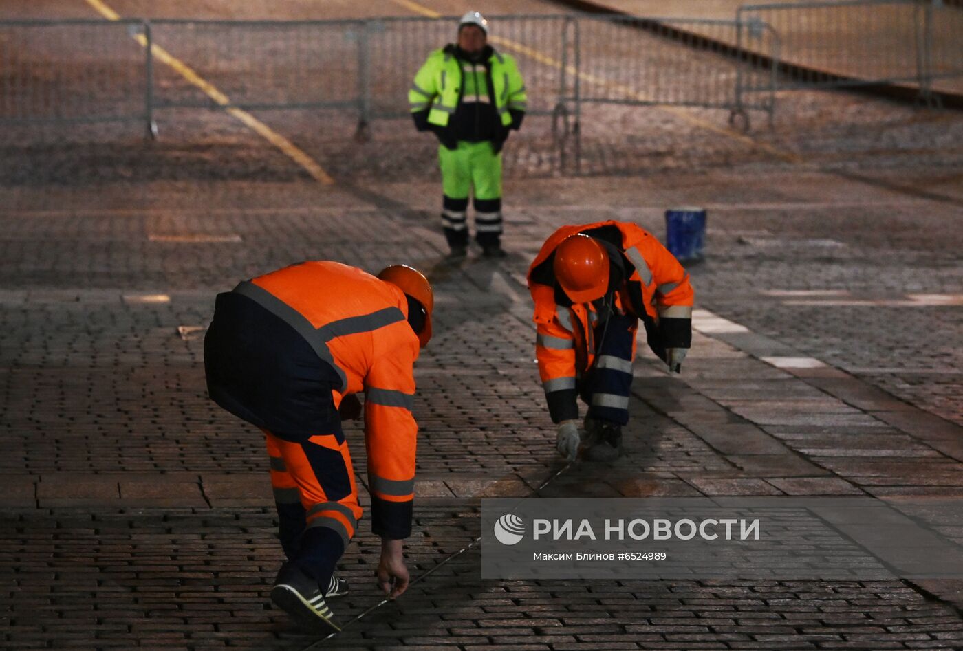 Нанесение временной дорожной разметки в параду Победы