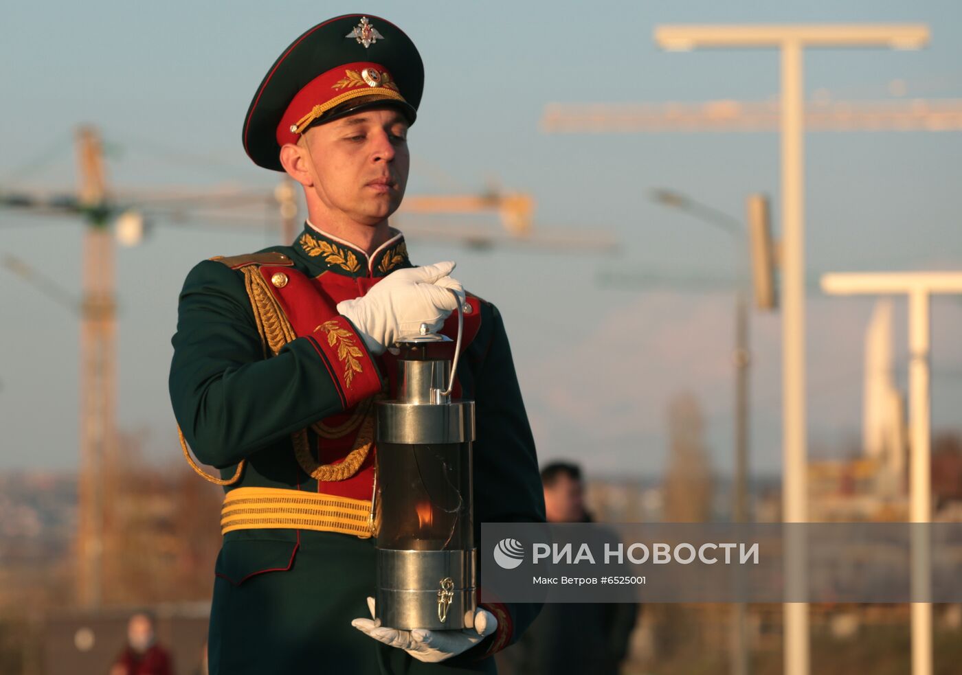 Открытие памятника в честь 100-летия окончания Гражданской войны