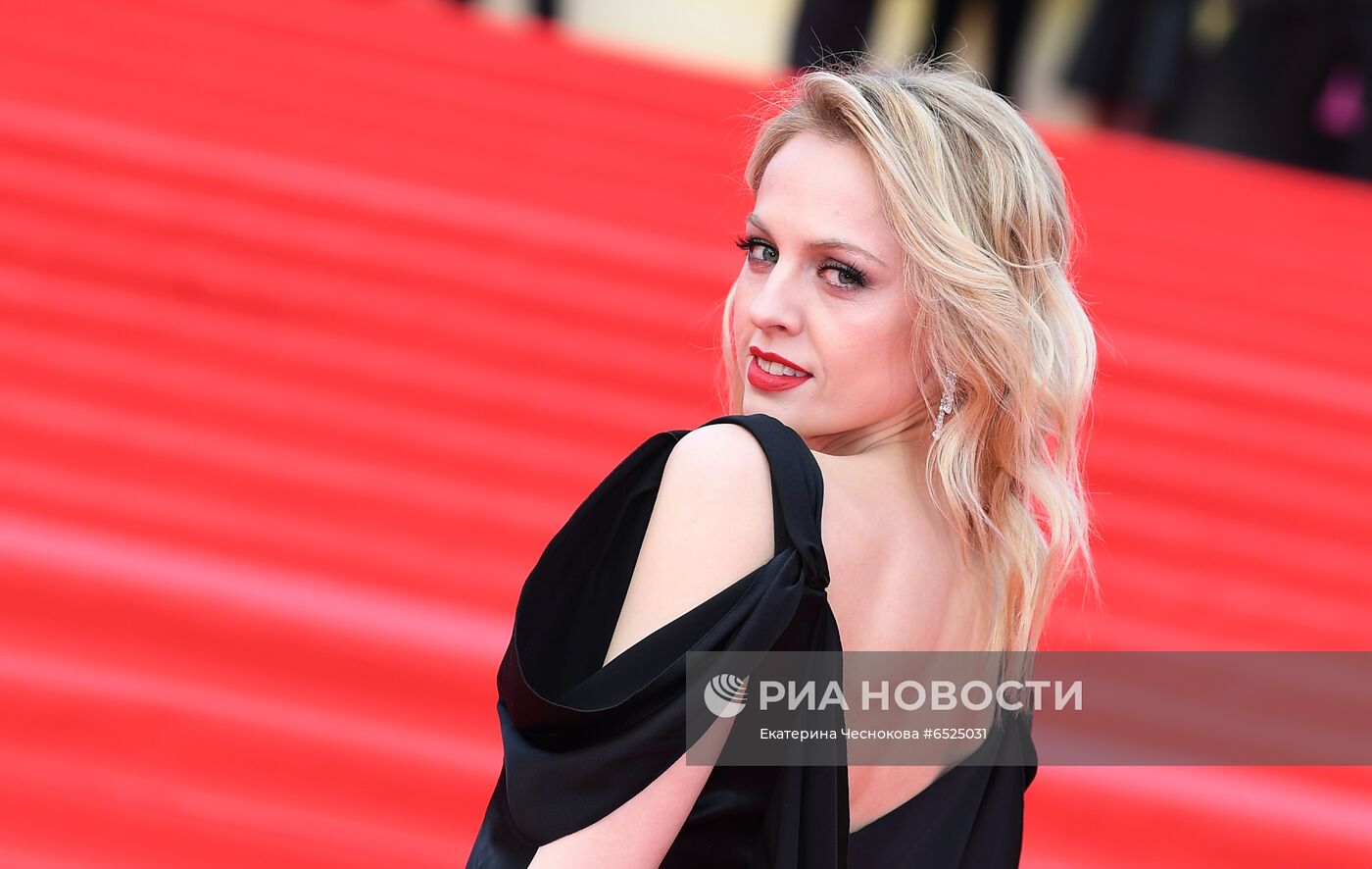 Церемония открытия 43-го ММКФ