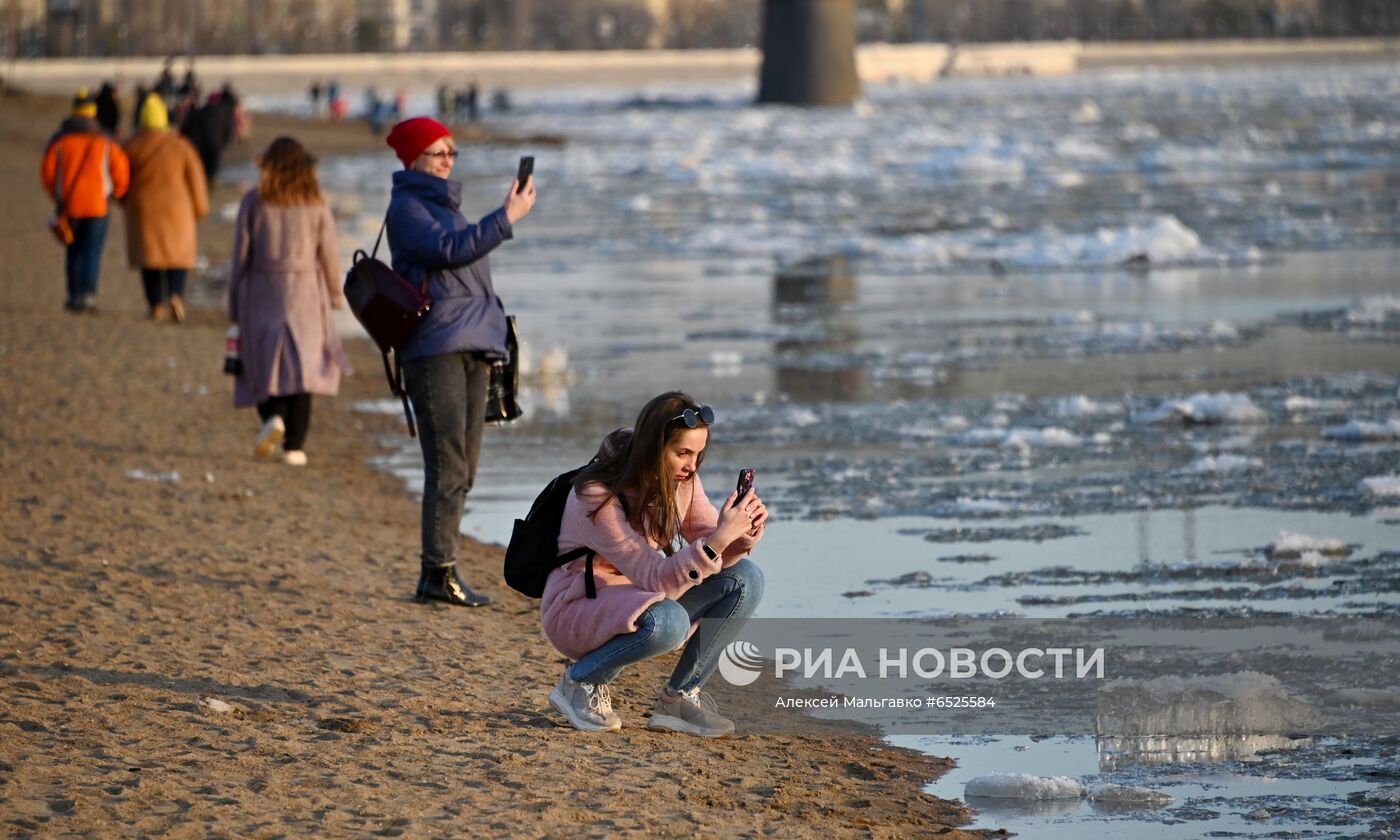 Ледоход на Иртыше в Омске