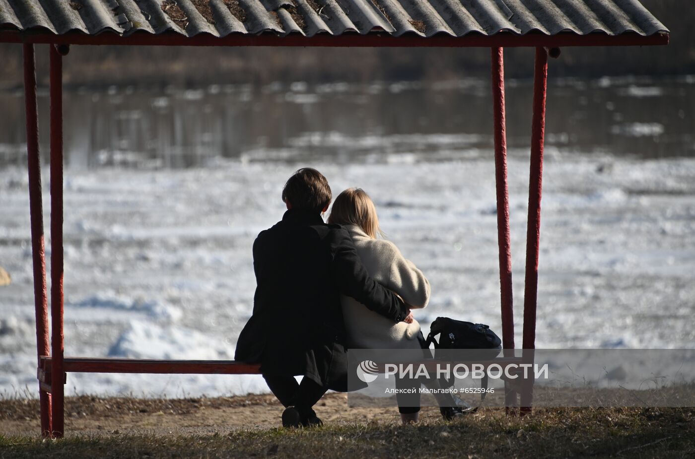 Ледоход на Иртыше в Омске