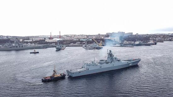 Фрегат "Адмирал Касатонов" прибыл в Североморск из дальнего похода