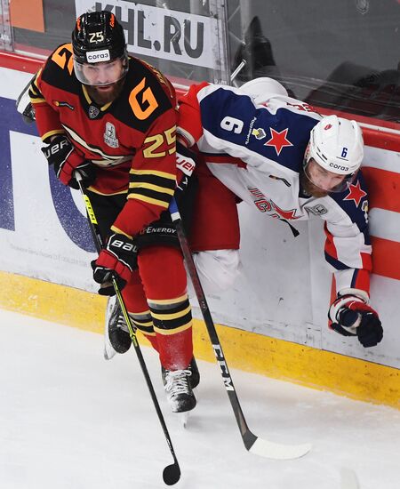 Хоккей. КХЛ. Финальная серия. Матч "Авангард" - ЦСКА