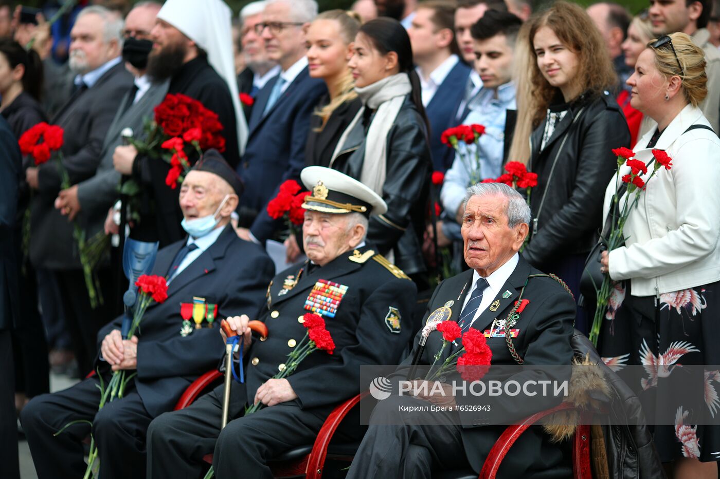 Церемония захоронения останков советских солдат на Мамаевом кургане