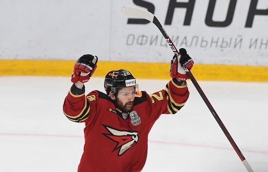 Хоккей. КХЛ. Финальная серия. Матч "Авангард" - ЦСКА