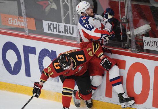 Хоккей. КХЛ. Финальная серия. Матч "Авангард" - ЦСКА