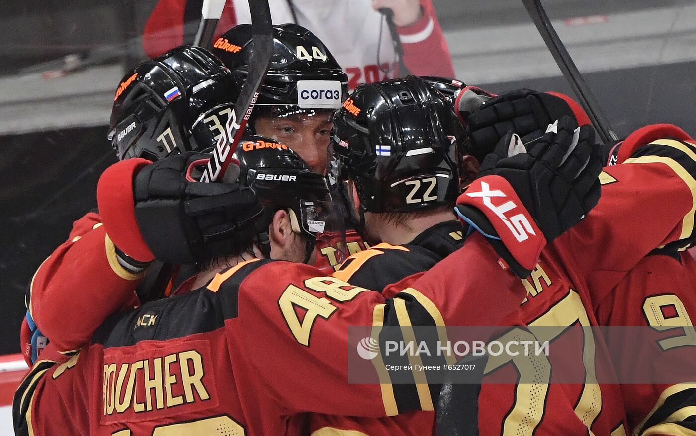Хоккей. КХЛ. Финальная серия. Матч "Авангард" - ЦСКА