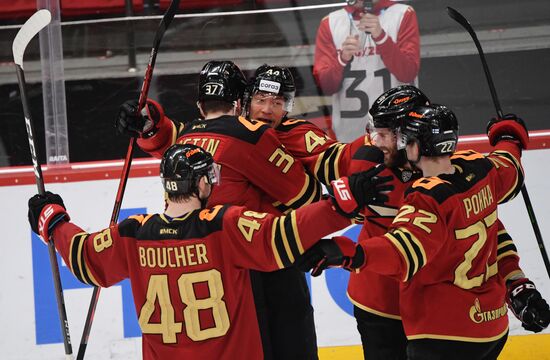 Хоккей. КХЛ. Финальная серия. Матч "Авангард" - ЦСКА