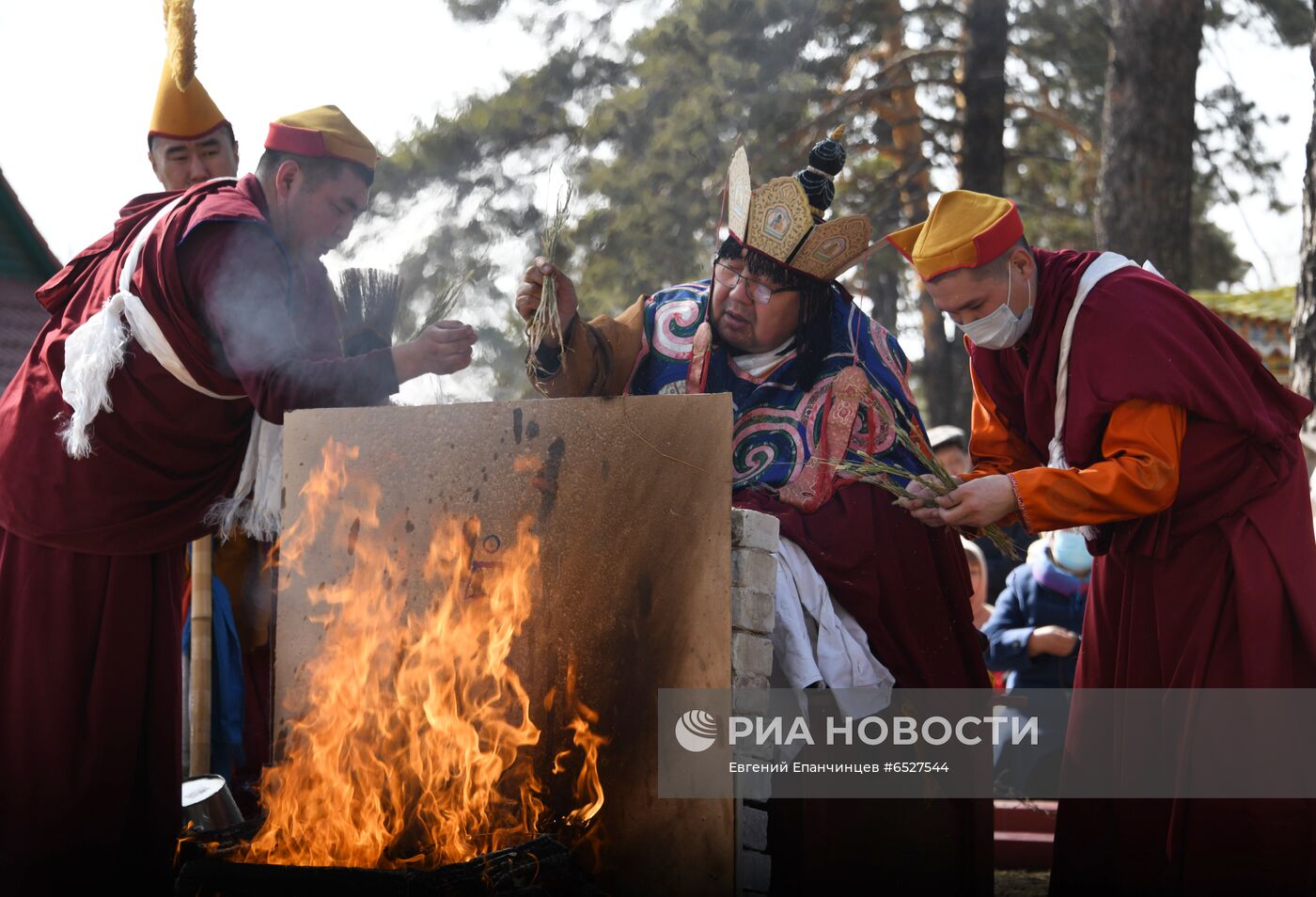 Обряд "Жинсрег" в буддийском храме в Чите