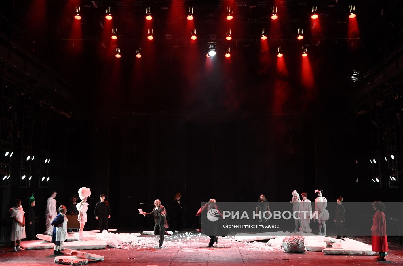 Спектакль "Моцарт "Дон Жуан". Генеральная репетиция" в театре "Мастерская Петра Фоменко"