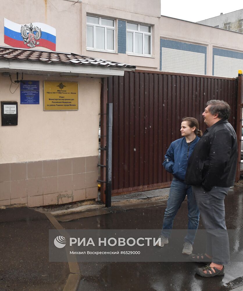 Писателя Д. Быкова вызвали в полицию