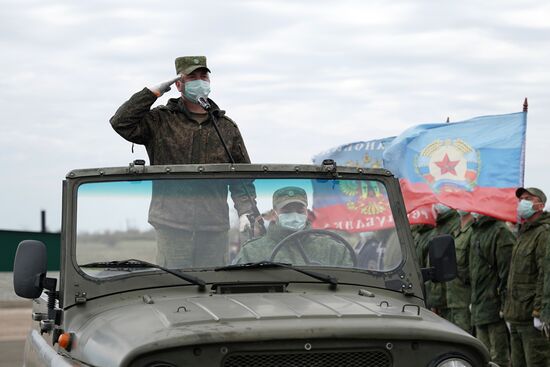 Репетиция парада Победы в Луганске