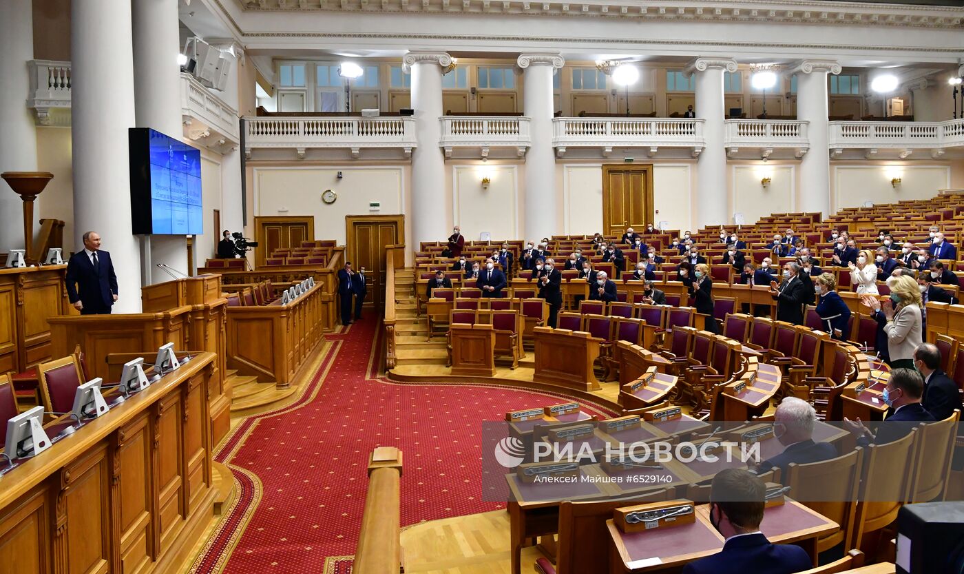 Рабочая поездка президента РФ В. Путина в Санкт-Петербург