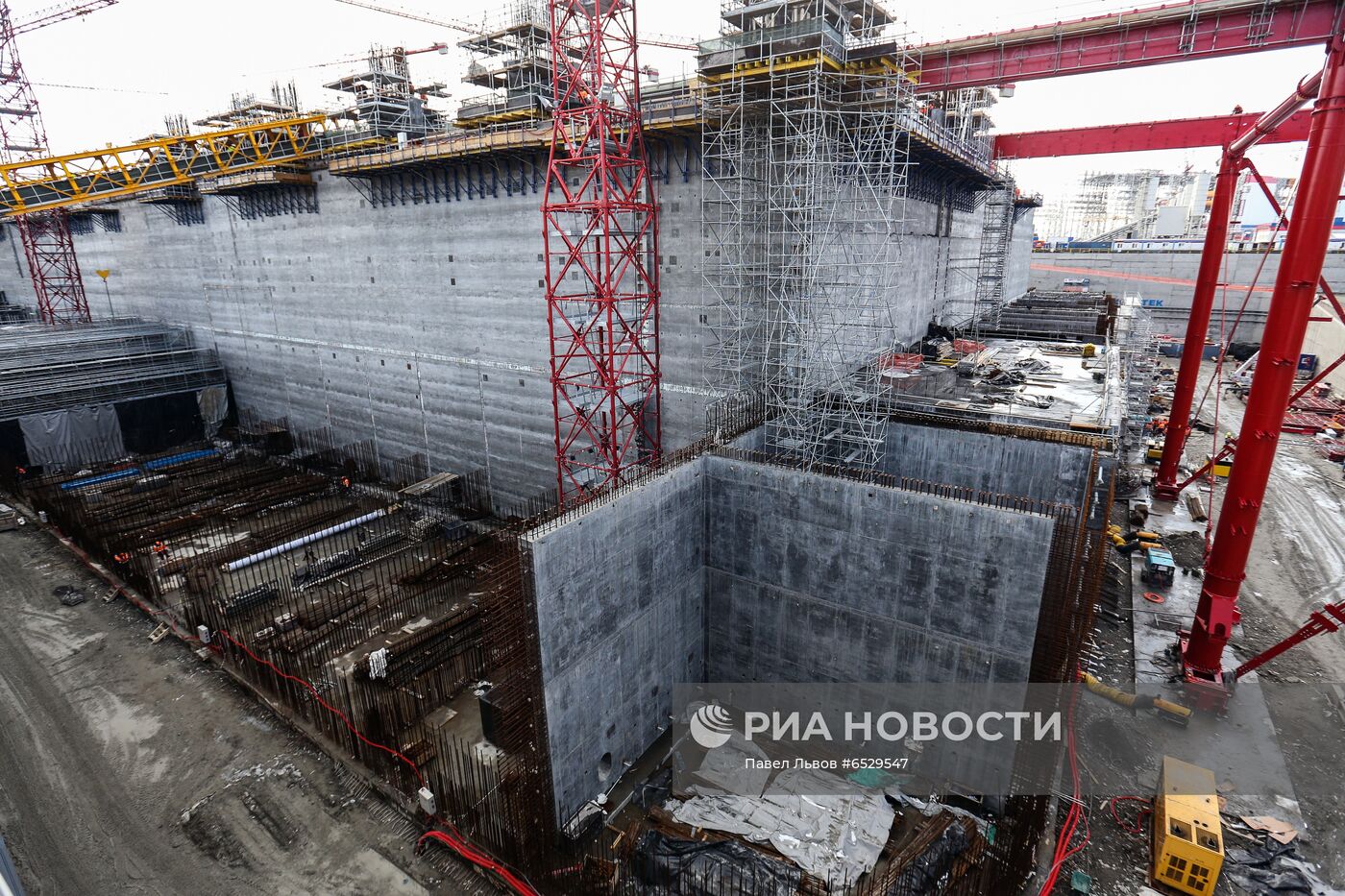 Строительство завода "НОВАТЭК-Мурманск" в Белокаменке