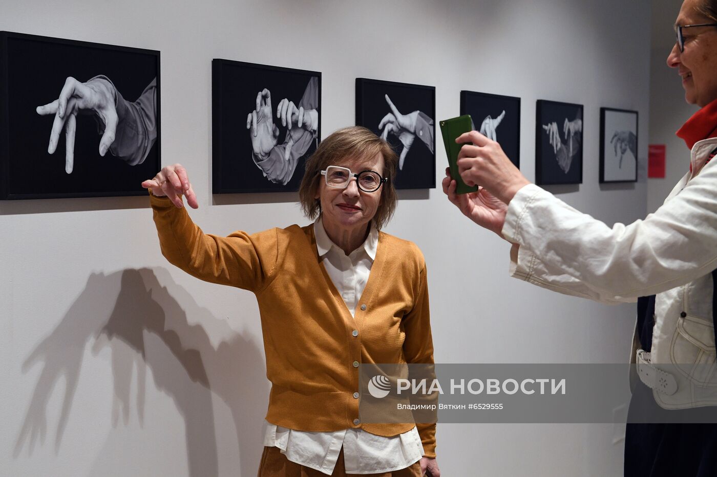 Выставка "Головач Сопромат" в галерее ГУМ-Red-Line